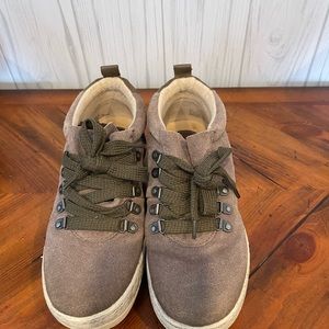 OTBT Shoes sneakers gray leather Sz 9